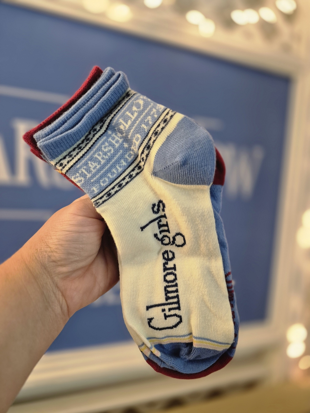 Gilmore Girls 5pk Socks - Picture 2 of 10